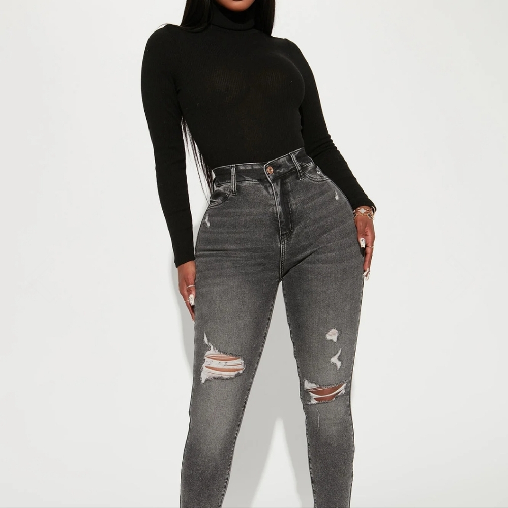 Fashion Nova stretch skinny jeans 9